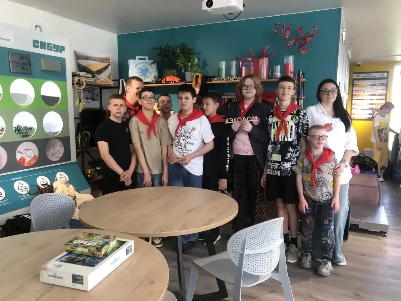 📅 10.06 | День Тайны и Заботы

Утро в лагере началось с мощного заряда бодрости: зарядка, поднятие 