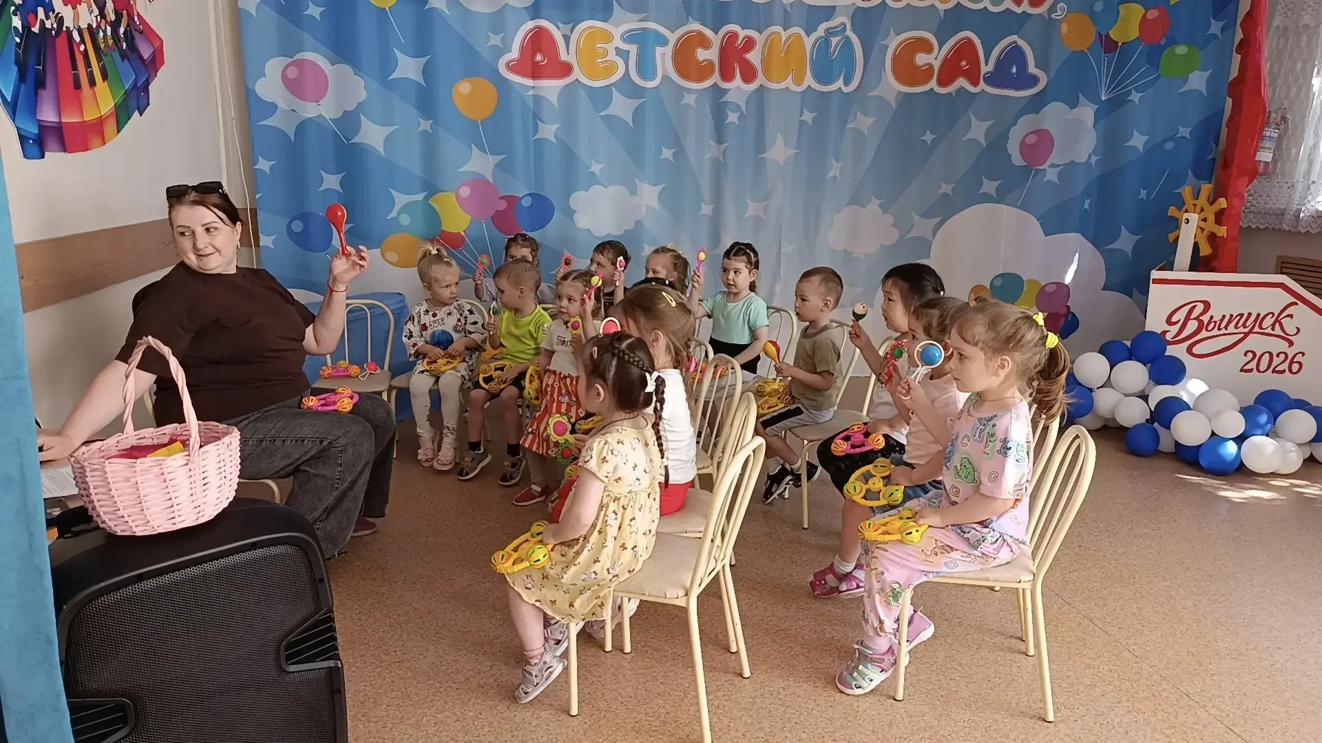 🎹  Кнопочки на музыкальном занятии🎶