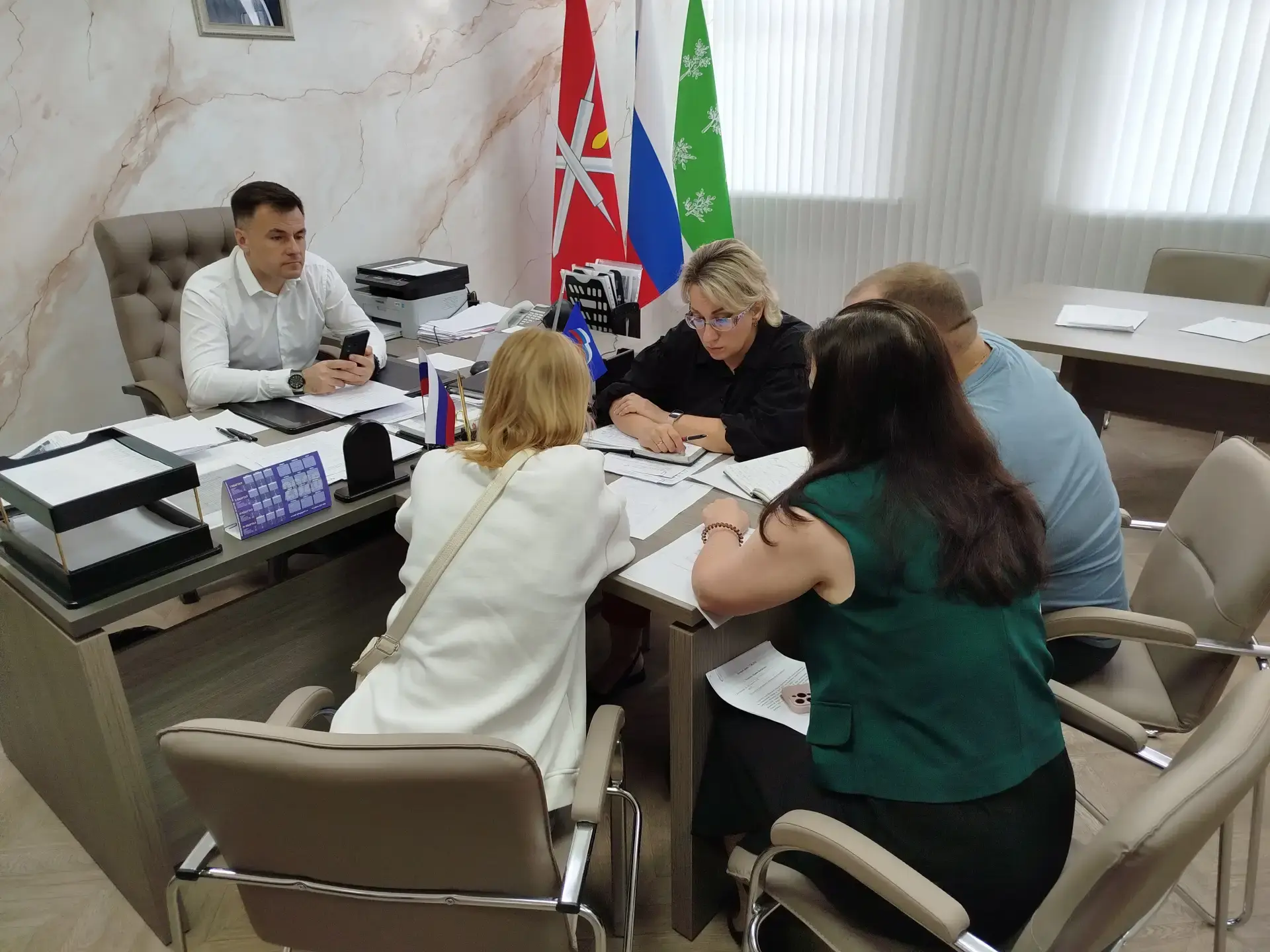 Глава администрации Вадим Игонин провёл личный приём граждан!

По поручению Губернатора Дмитрия Миля