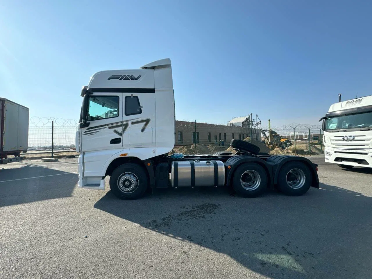 Седельный тягач FAW J7, 2024 г. на шасси 6х4 6x4, 550 л.с.

Характеристики:
- Тип ТС: Седельный тяга
