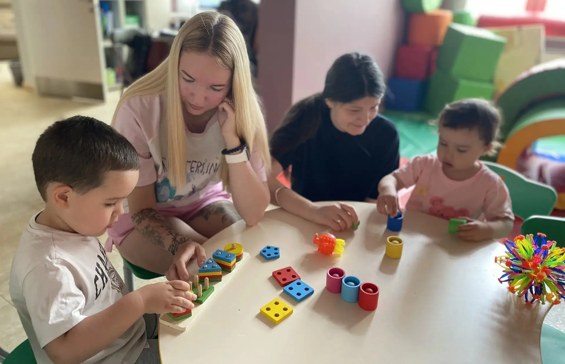 🎨 Мама + Малыш: творчество, которое развивает!

Сегодня у нас прошло невероятно тёплое и продуктивн