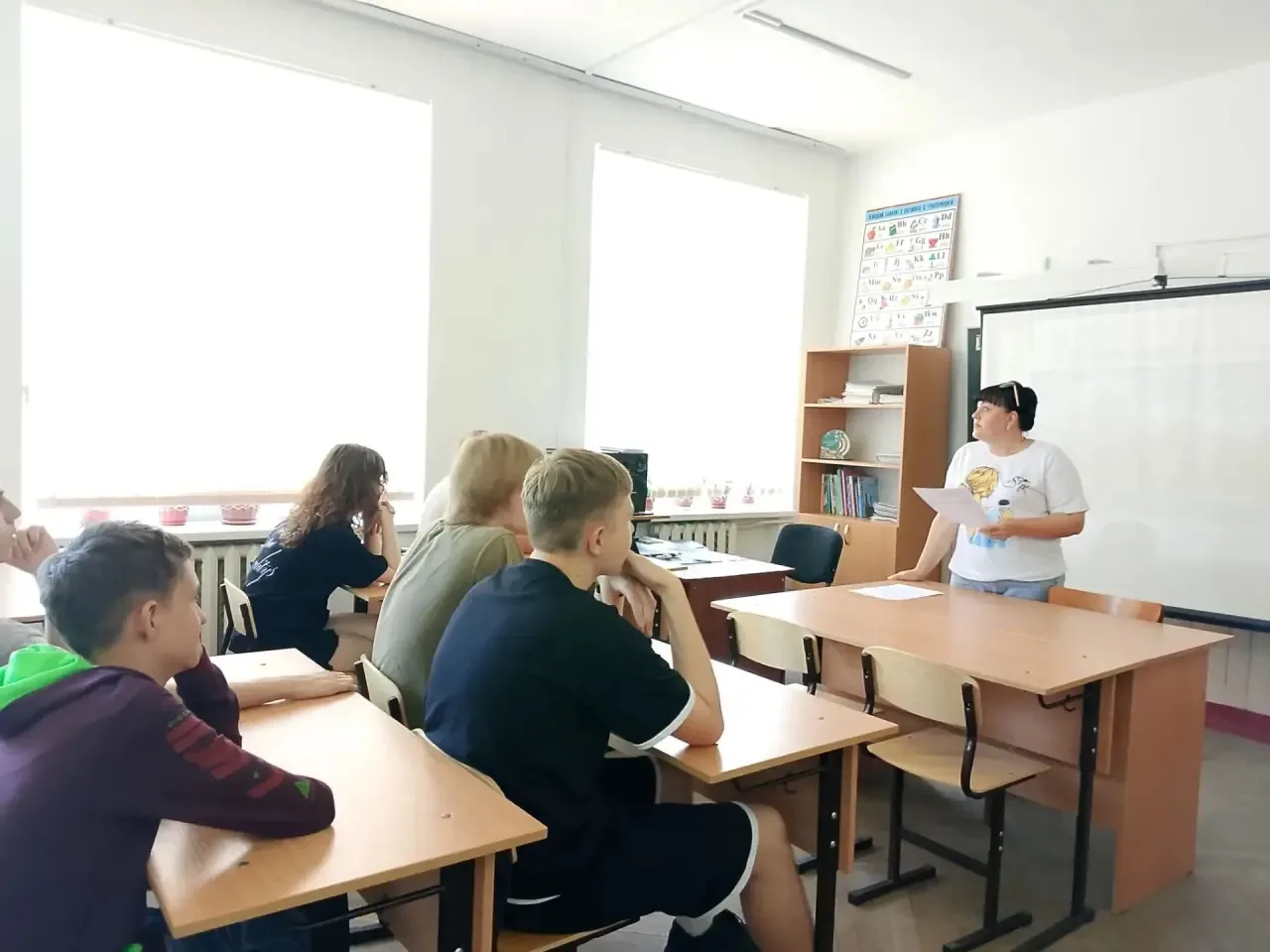 Сколько добрых и интересных дел сделано сегодня!

Мы плели маскировочные сети для наших бойцов 🇷🇺,