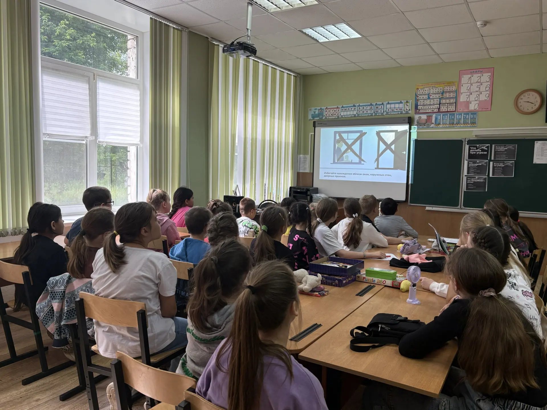 Сегодня с детьми в летнем лагере «Солнышко» провели важную беседу о правилах поведения при угрозе БП