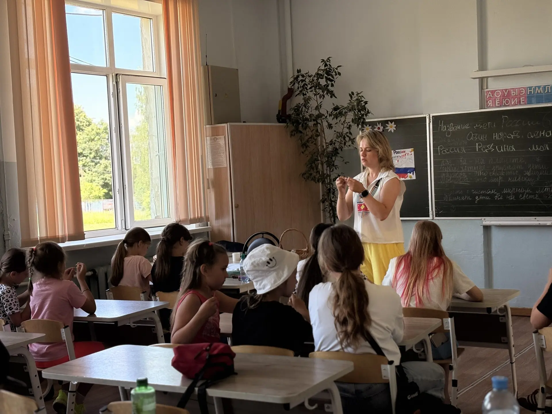 Сегодня у нас в гостях Тимошкина Юлия Николаевна, преподаватель ДШИ №2 с мастер-классом по бисеропле