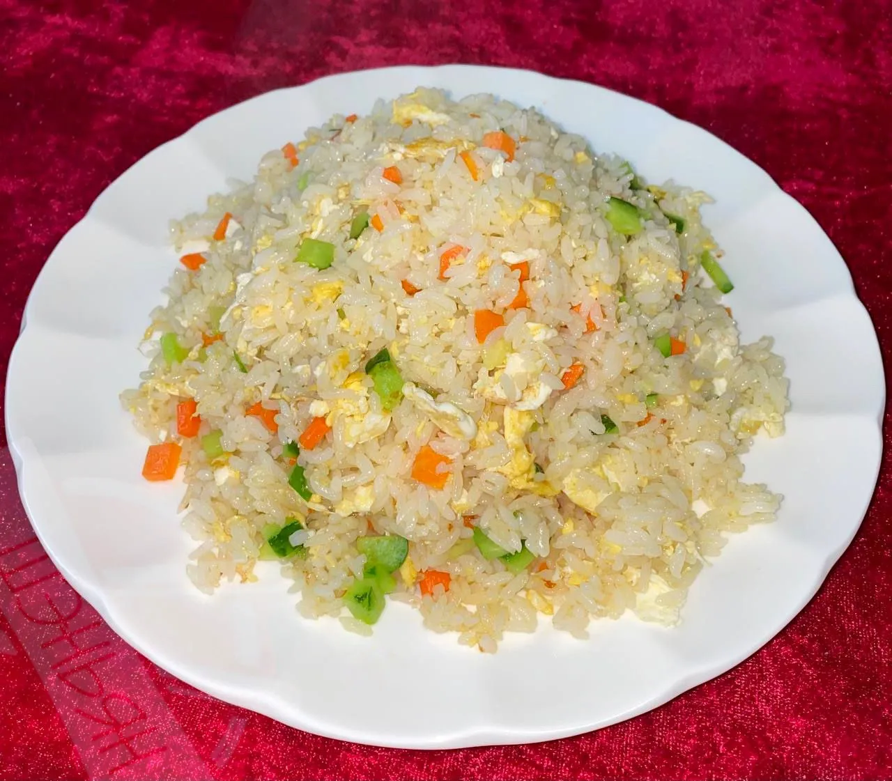 Китайская еда без риса — как небо без солнца ☀️🍚

В кафе «Шэньян» мы знаем, что хорошее блюдо начин