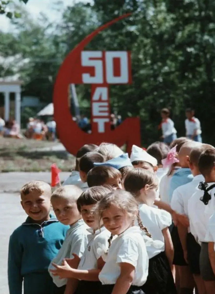 Привет из прошлого, в пиᴏнерcкᴏм лагере, 1967 год