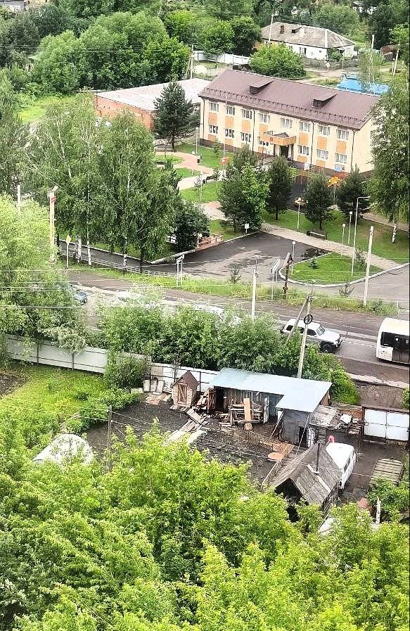 Из-за подтопления некоторых участков дороги со стороны Калтана образовалась пробка

Наш ВК|Беседка в