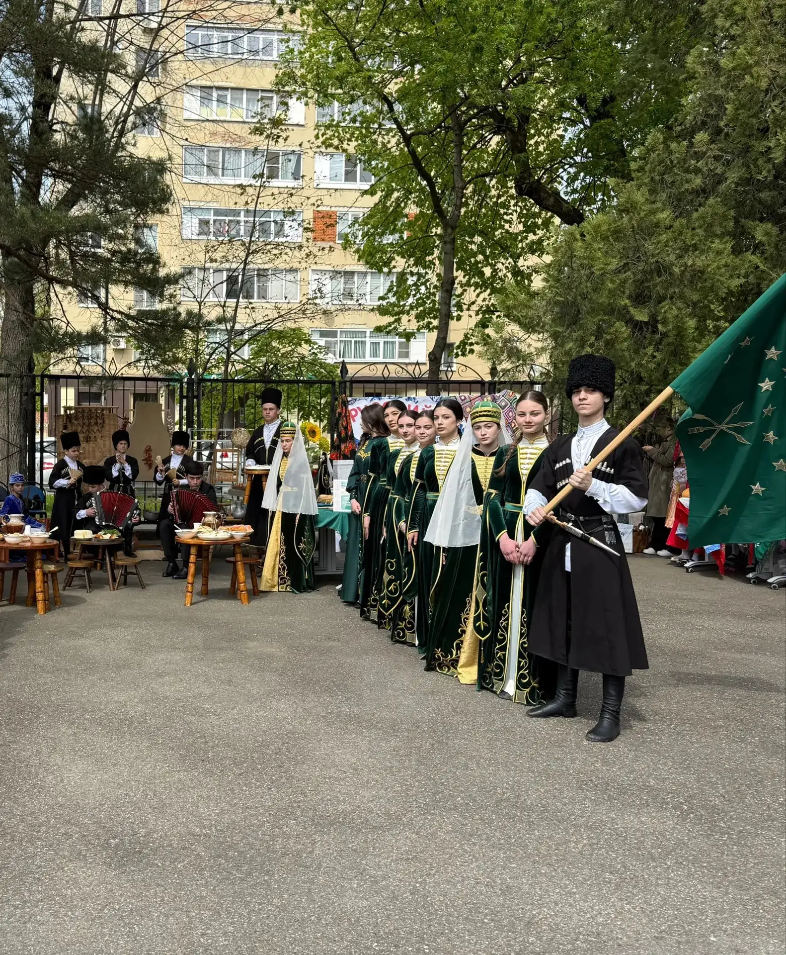 Единство народов: страницы культурного наследия

Сегодня наши ребята приняли участие в Республиканск