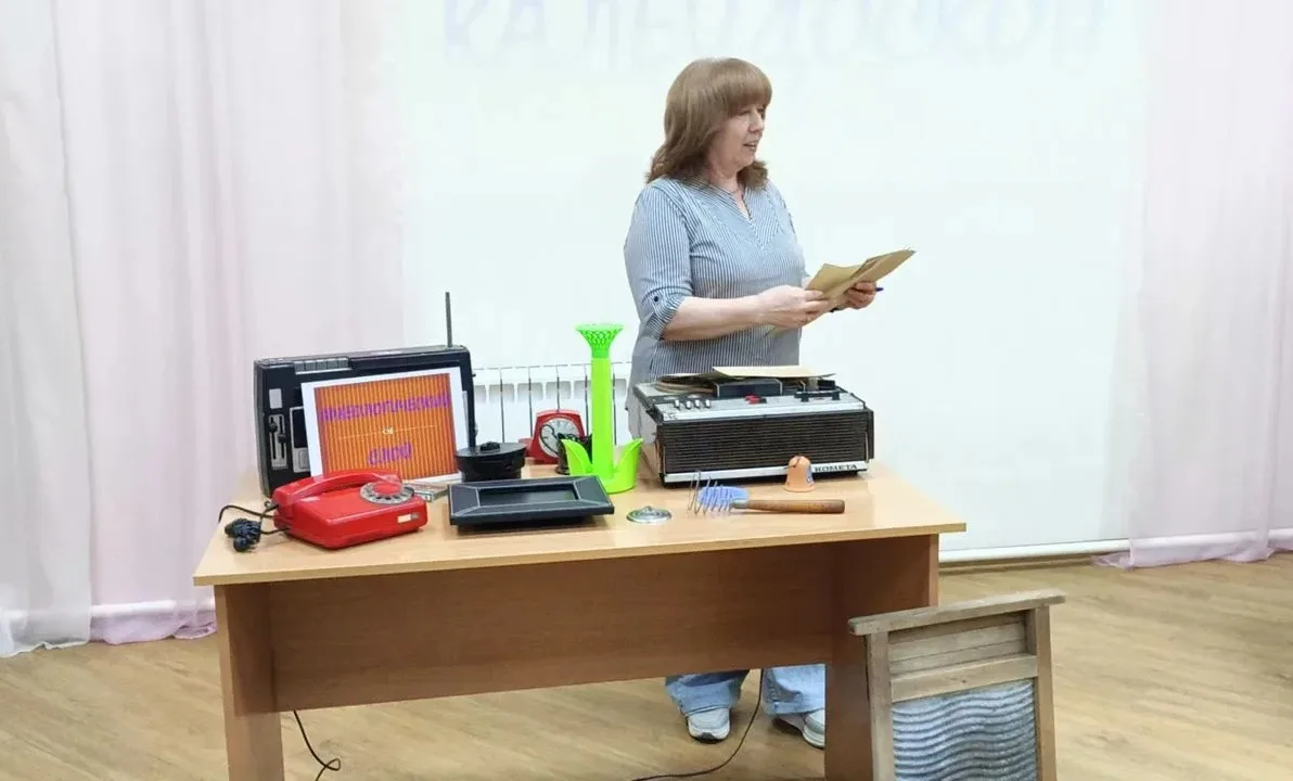 Игра по станциям «Семейный калейдоскоп» 👨‍👩‍👧‍👦

Учащиеся 7В класса посетили библиотеку №12 и по