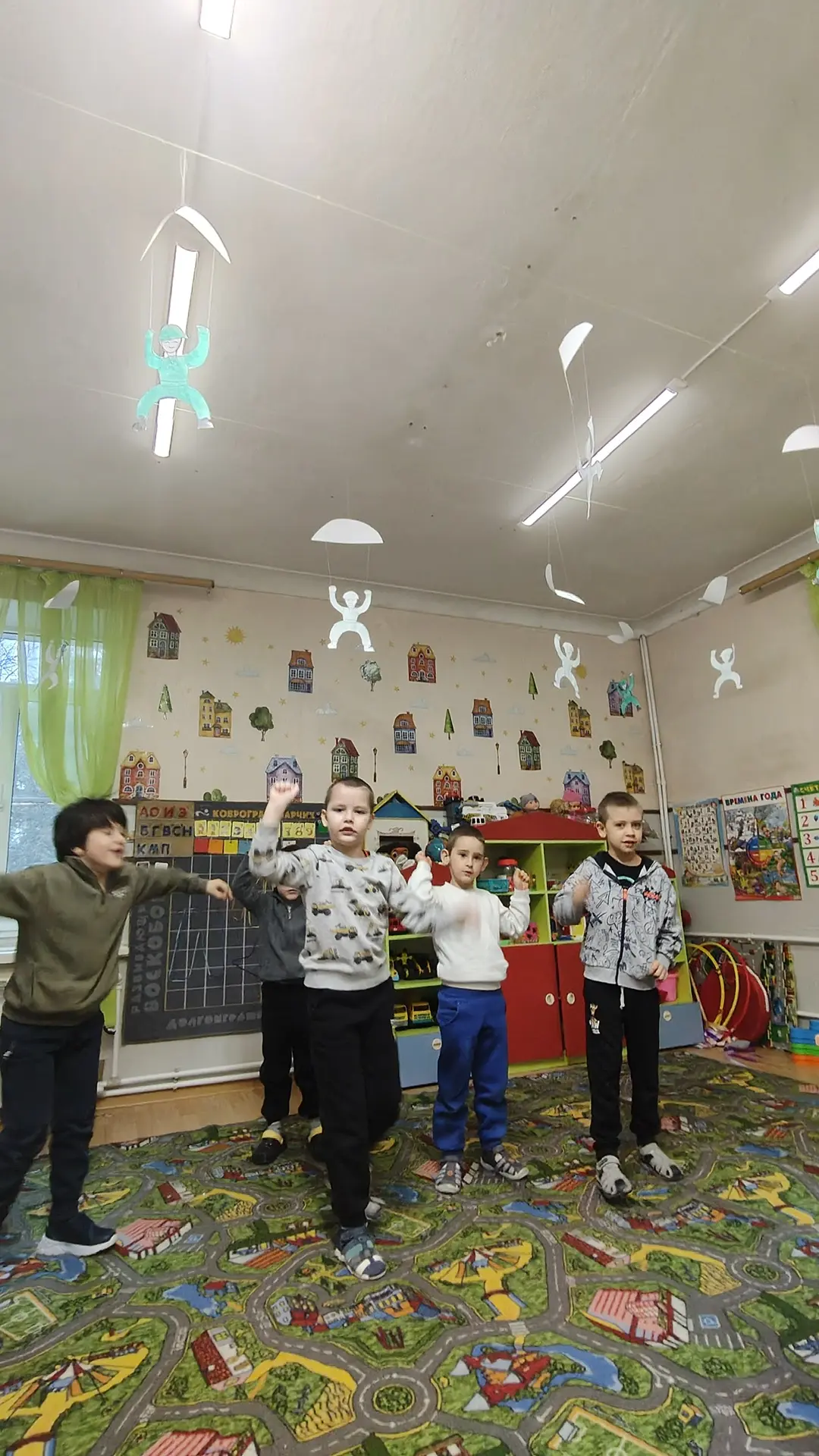 🪖✂️ Подготовка к 23 февраля в подготовительной группе ЗПР

В преддверии Дня защитника Отечества мал
