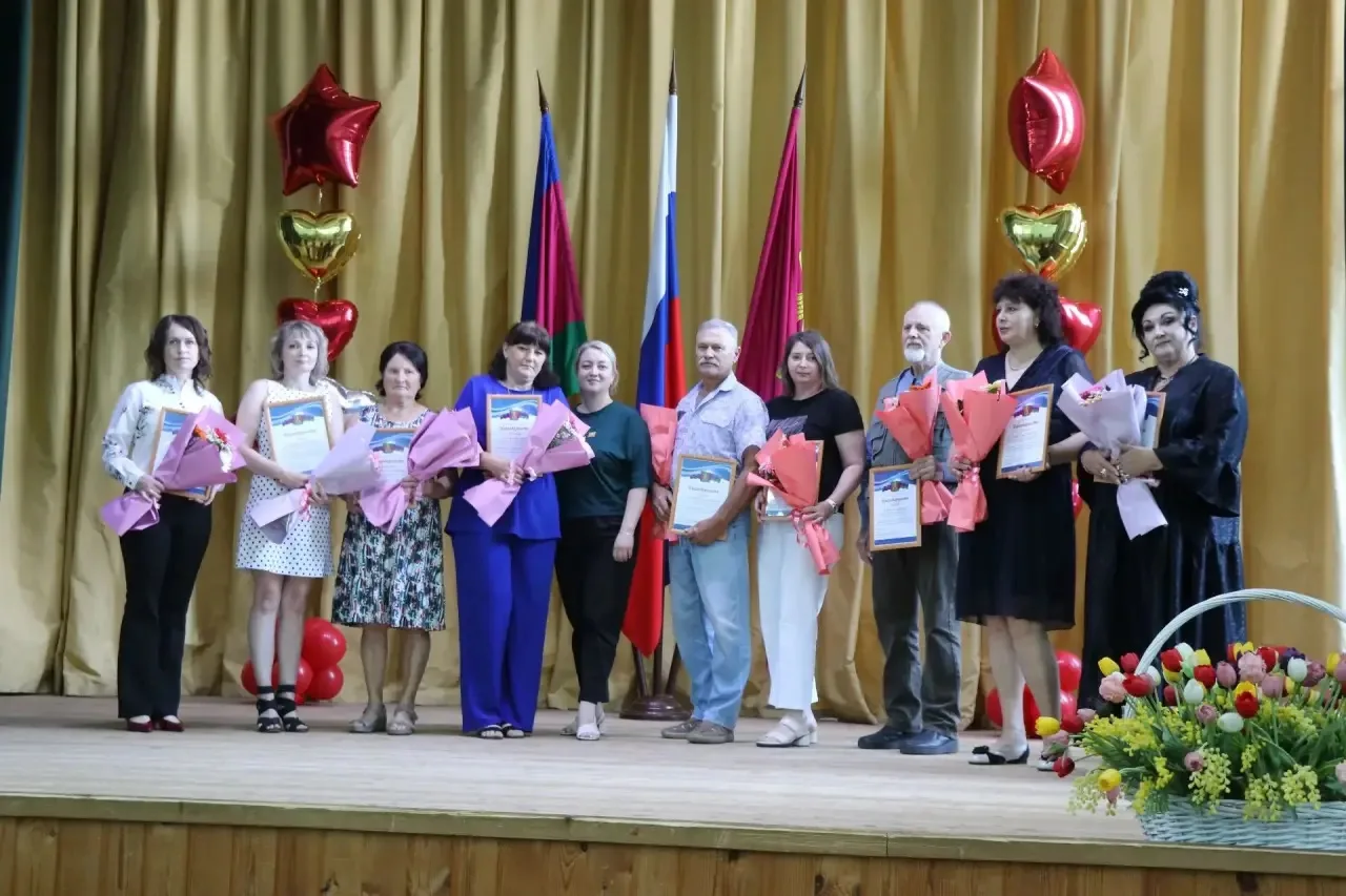 В Кореновске чествовали тех, чьё призвание — спасать жизни! ❤️🚑

В преддверии Дня медицинского рабо