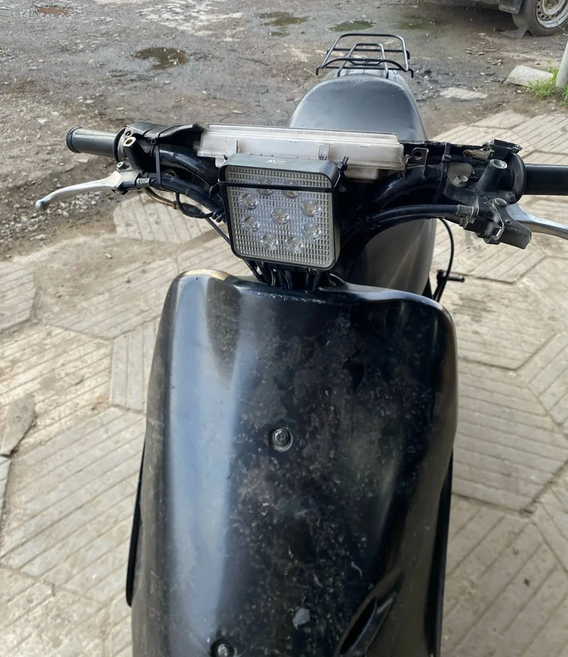 🔎 #потериинаходки

Добрый день. Угнали мопед в ночь с 5 на 6 августа, напротив дома ул. Сергея Есен