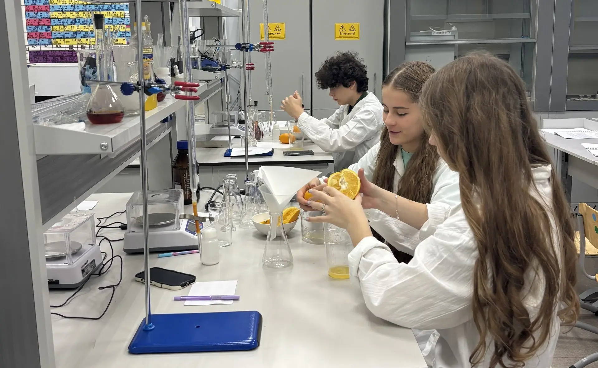 Продолжается прием заявок на июньские профильные смены
 
🧪 Летняя химическая школа https://talant32