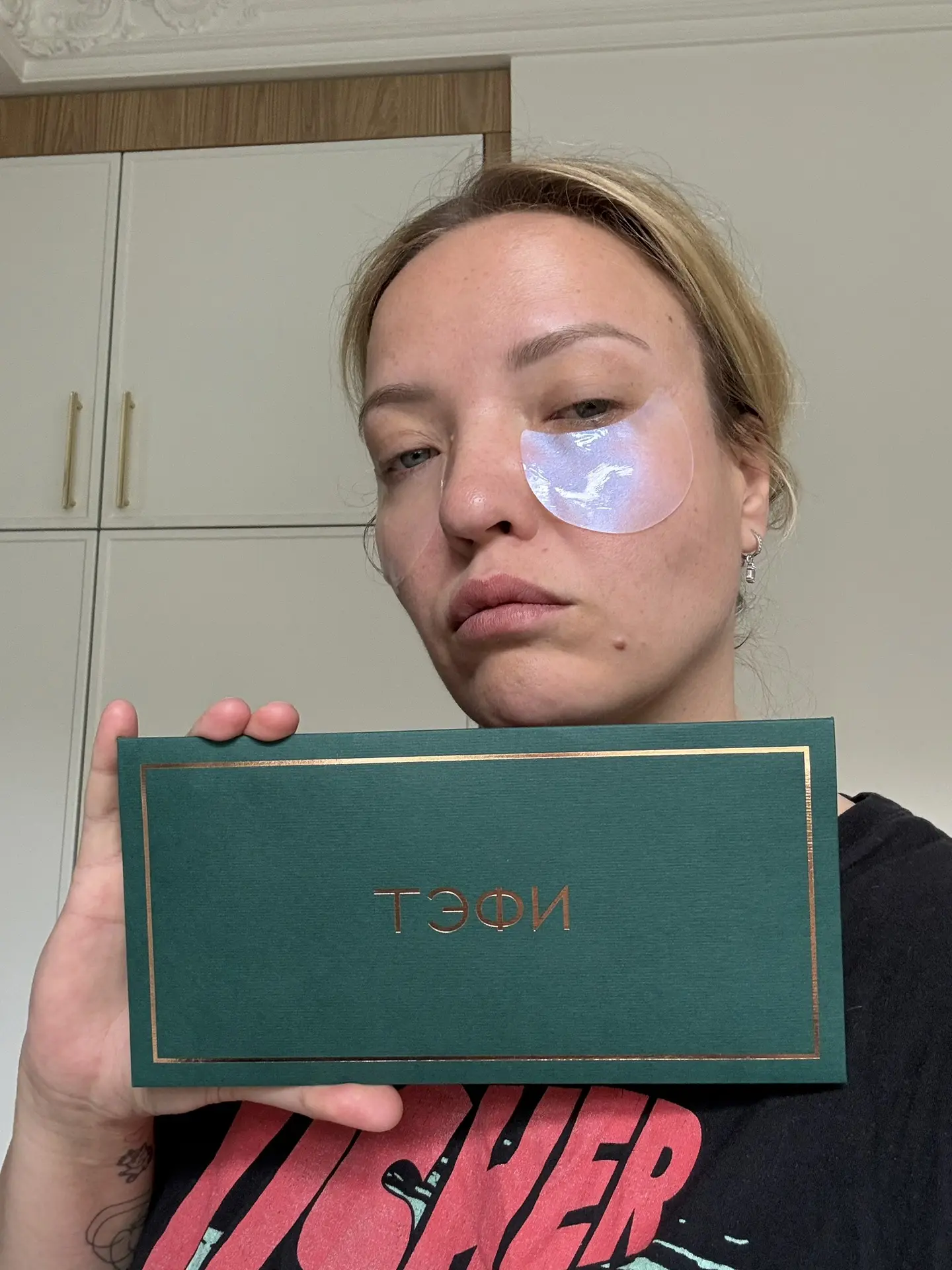 Доброе утро🤟🏽 вот я сегодня пришла домой в 3 часа ночи со съемок передачи, которую номинировали на