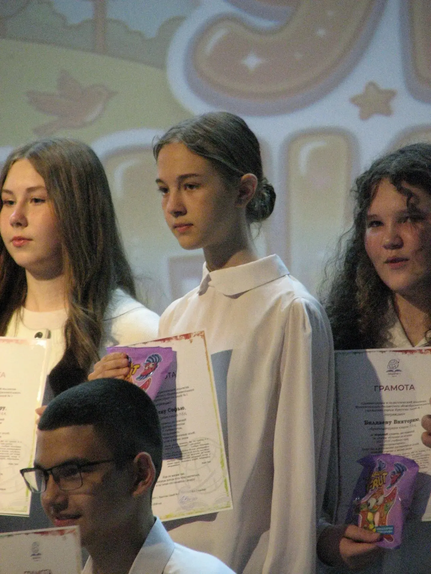 Вот и пролетел еще один учебный год — насыщенный, сложный и яркий. Вчера в нашем Лицее прошли традиц