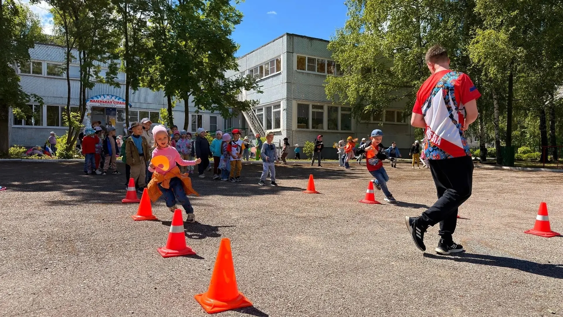 🏃‍♀Движение = жизнь!💪 
В #ДетскийСад3Чебоксары регулярно проходят спортивные эстафеты и веселые ст
