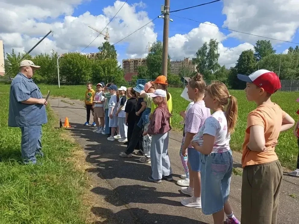 Снова здравствуйте, в эфире лагерь «Дружба»! 📡

Сегодняшний день — это какой-то взрыв эмоций! 🔥 С 