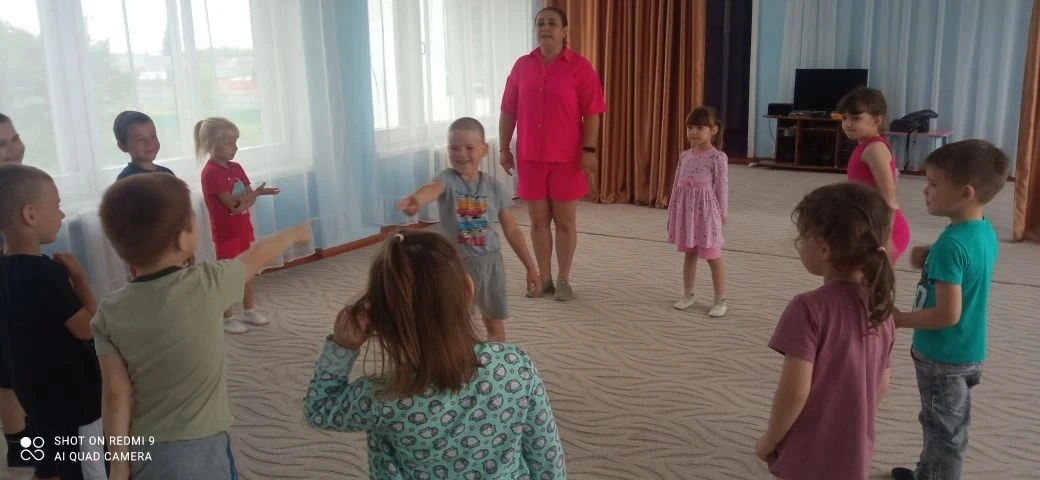 Разучивание игр в детском саду — это комплексный педагогический процесс, который строится по определ