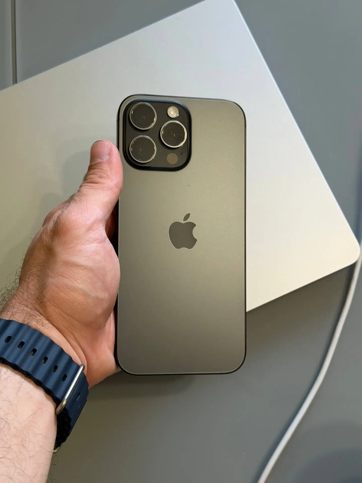 В продаже Б/У

iPhone 16 Pro Max 256GB 
Titanium Black

- Хорошее состояние
- Без комплекта
- 🔋АКБ 