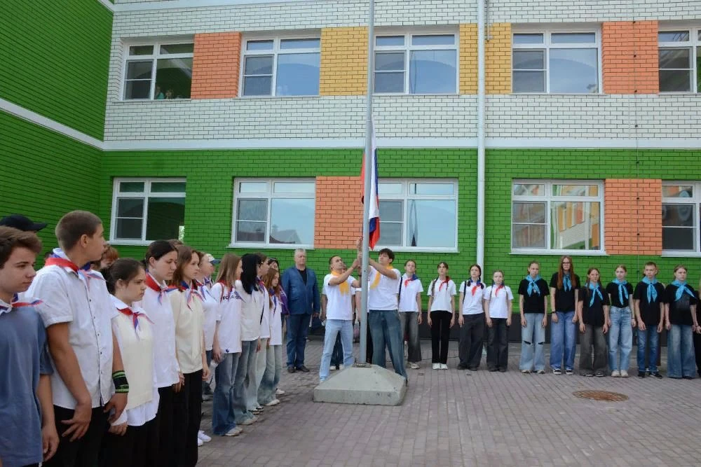 Сегодня в Первомайском районе состоялось открытие «5-й трудовой» четверти.  
 
На торжественную лине