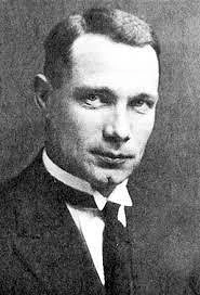 👨‍✈️135 лет со дня рождения капитана Бурке

🗺️Среди ледников и скал на карте Земли Франца-Иосифа