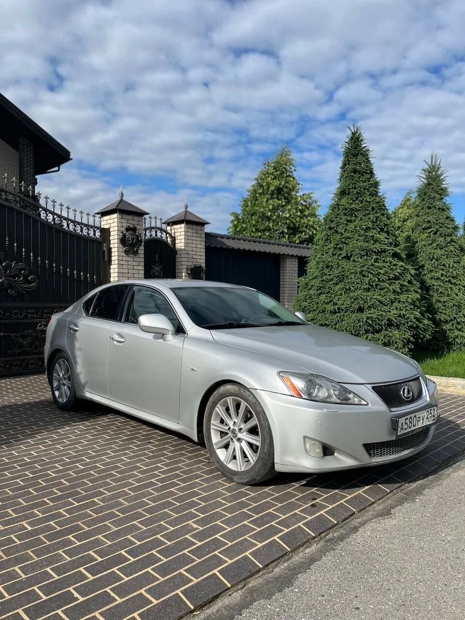Lexus IS250, 2.5 AT (208 л.с.)
Год выпуска: 2007
Цена: 930.000 руб
Телефон: 8-904-811-21-92
Место ос