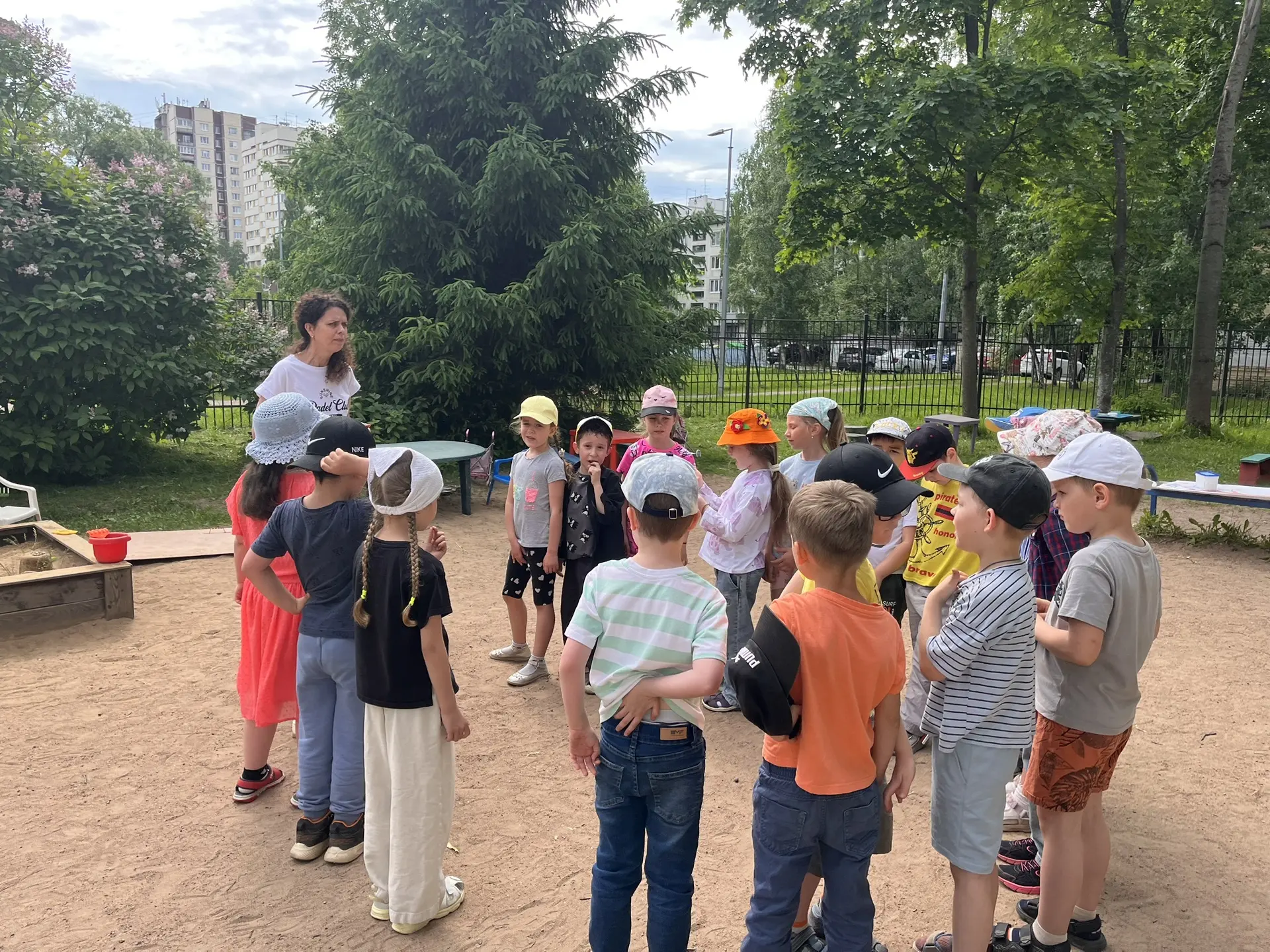 https://vk.ru/wall-211196611_3540
✨9 июня во всем мире отмечается праздник «Международный день друзе