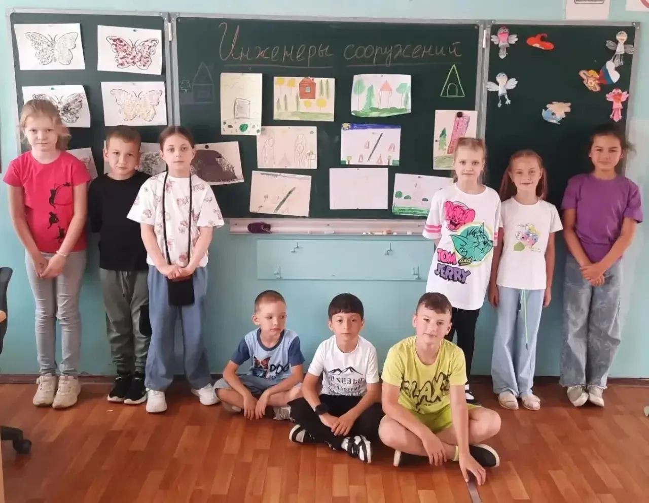 День Z в лагере «Алые паруса»: безопасность, творчество и военно-патриотическая игра!

Сегодняшний д