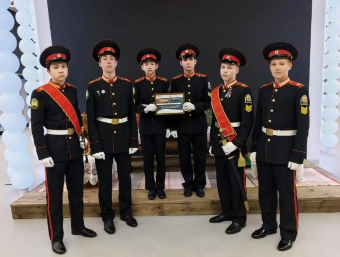 🇷🇺 «Семейная Зарница» в Югре!
Наши ребята не остались в стороне. Яркий праздник состоялся!
#Движен