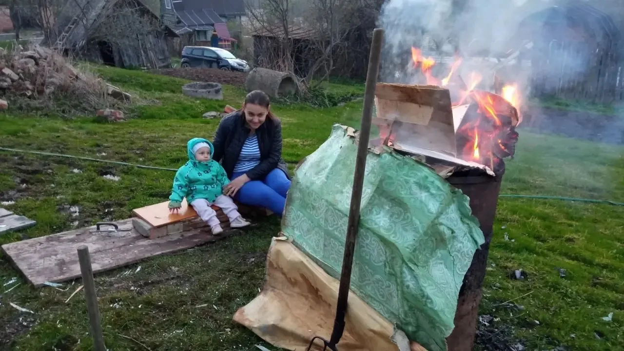 Помню в далеком 2019м мы с Ваней задумались о создании YouTube канала, хотели вести домашний архив, 