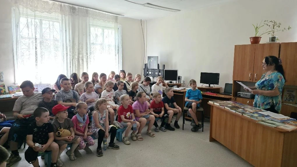 Наши приключения продолжаются! ✨

Кто сказал, что день в лагере заканчивается у ворот школы? Конечно