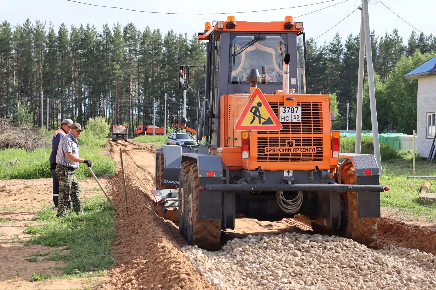 По «Вам Решать» стартовал ремонт участков автомобильных дорог на улицах Марунова, Горохова, Родионов