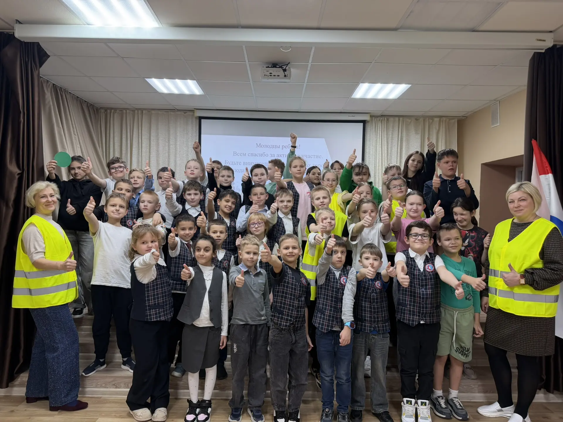 🚦 Внимание, на связи «Клуб знатоков дорожного движения»!

Сегодня в #школа_интернат117_им_Т_С_Зыков