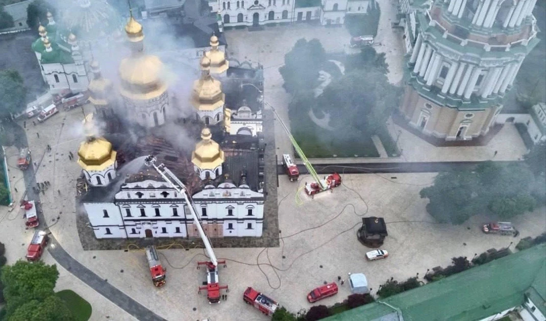 Лавра: Минобороны России сообщает, что в Киево-Печерскую лавру попала ракета американского комплекса