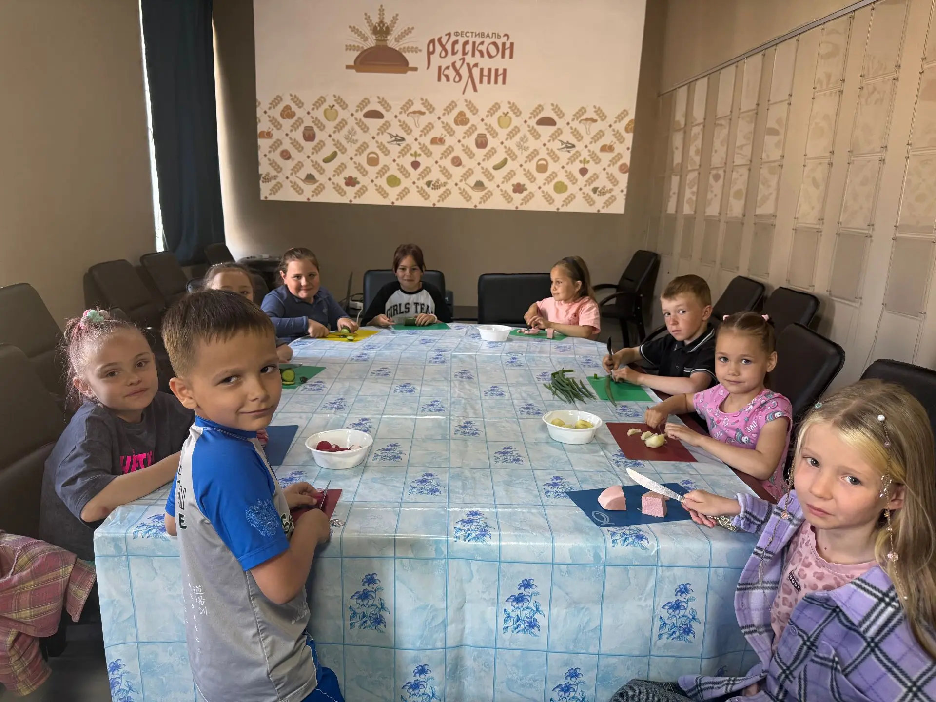 Я люблю окрошку! 
⁣
В рамках фестиваля русской кухни в Тымовском краеведческом музее прошёл невероят