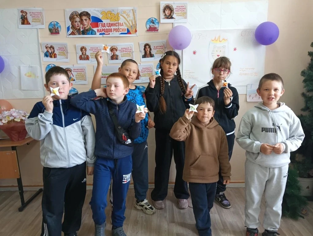 🌟 Четырнадцатый день у «Первых»!🌟

Сегодня у наших лагерят был невероятно насыщенный и познаватель