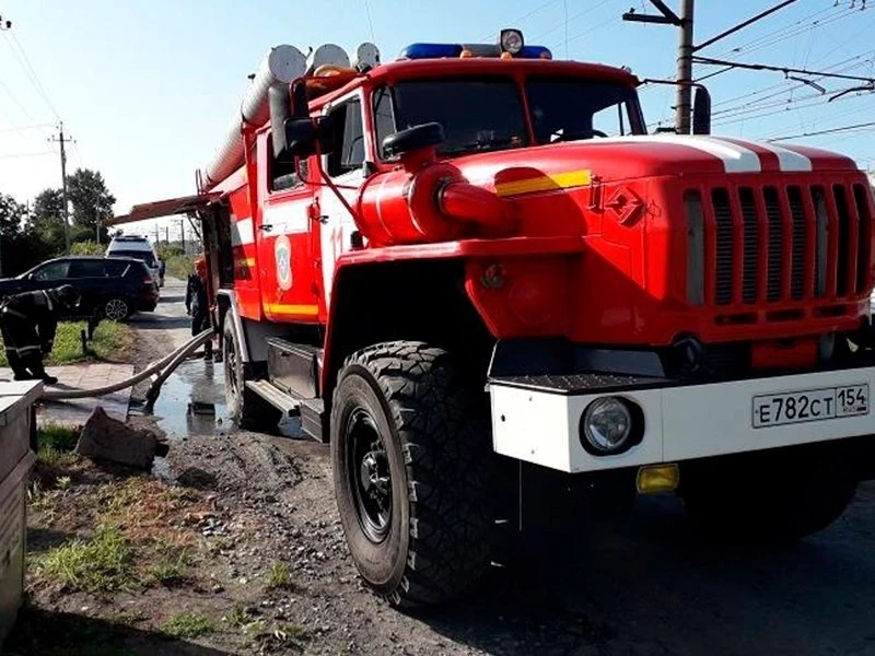 🔥 Два крупных пожара произошли в Бердске за неделю

Самый серьёзный случился в посёлке Вега: огонь 