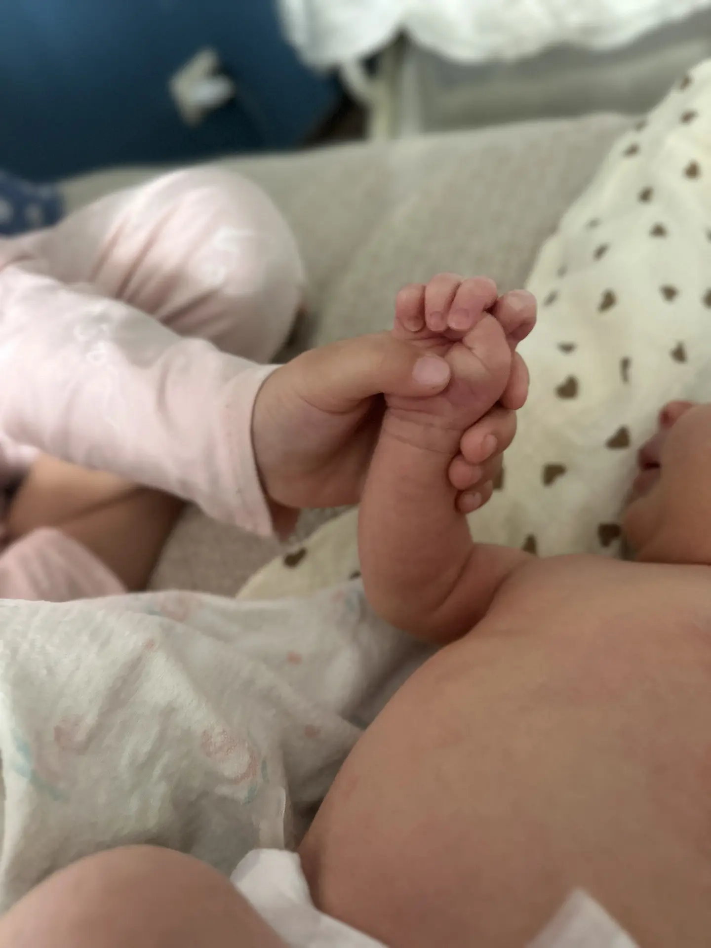 Вчера было очень эмоционально. Я устала. А сегодня устала уже и эмоционально, и физически. Разбирала