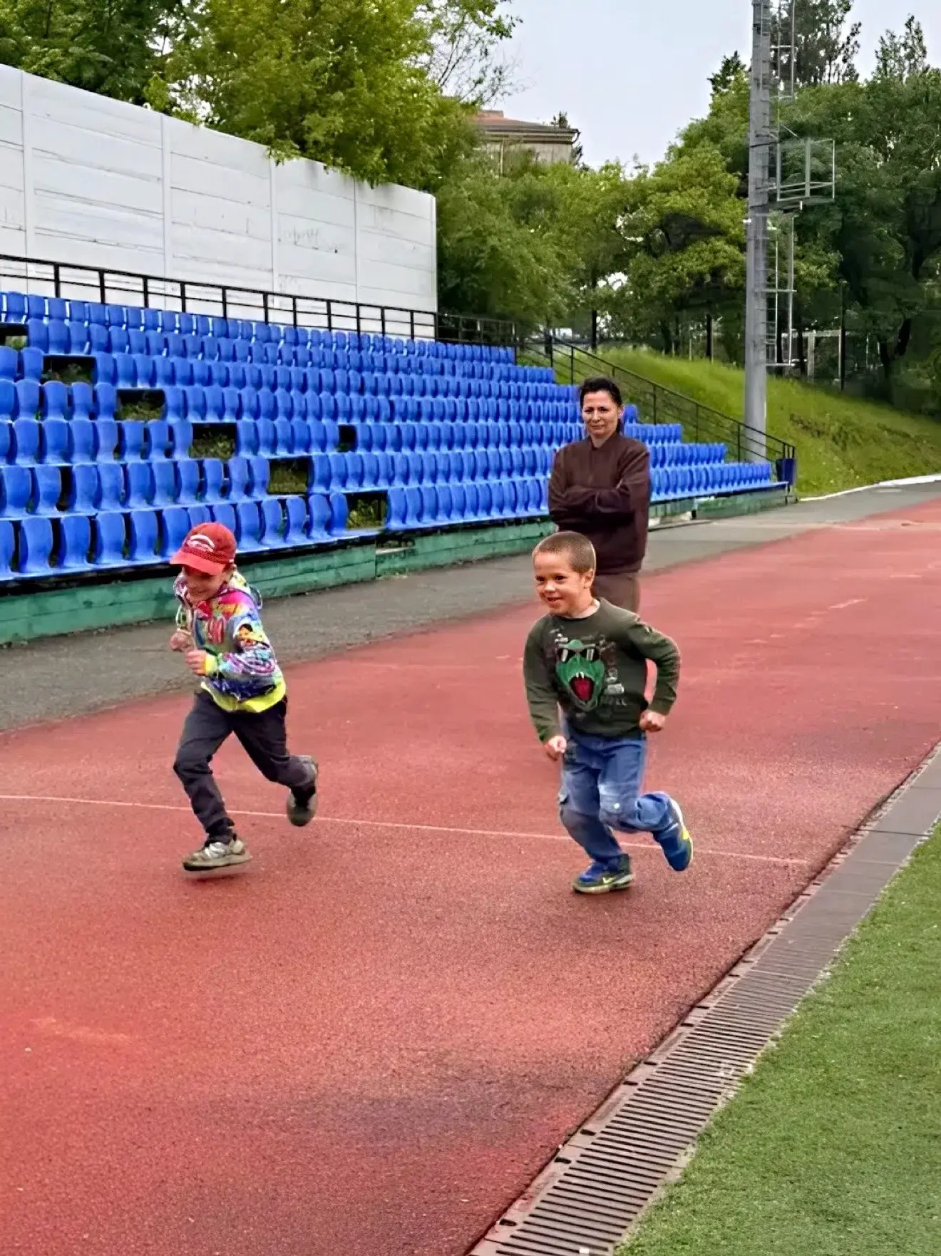 🎉 Сегодня был по-настоящему спортивный день для старшей группы «Б» «Эрудиты» и ребят подготовительн