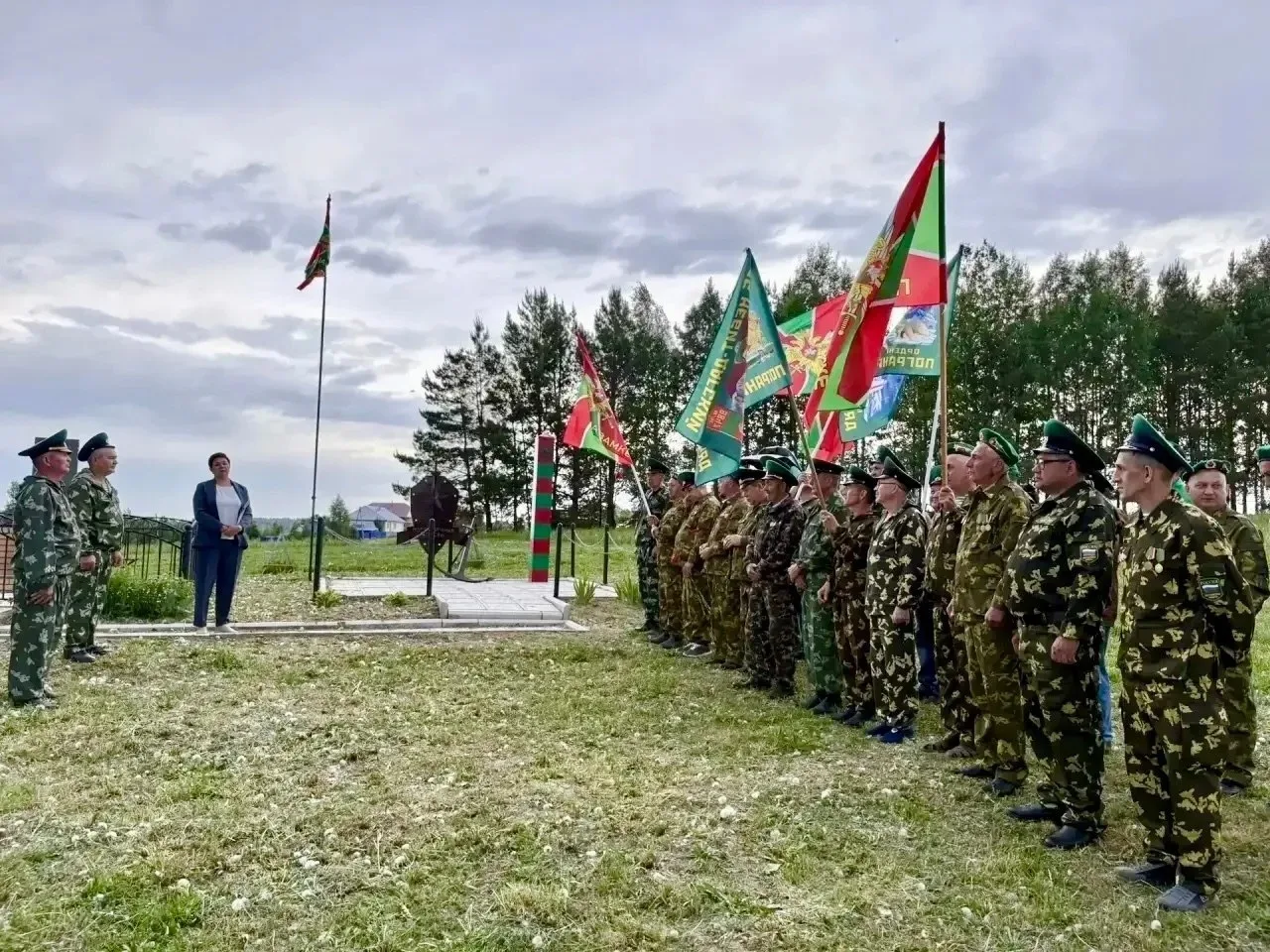 В селе Старый Курдым Татышлинского района состоялось торжественное открытие памятника «Щит России — 