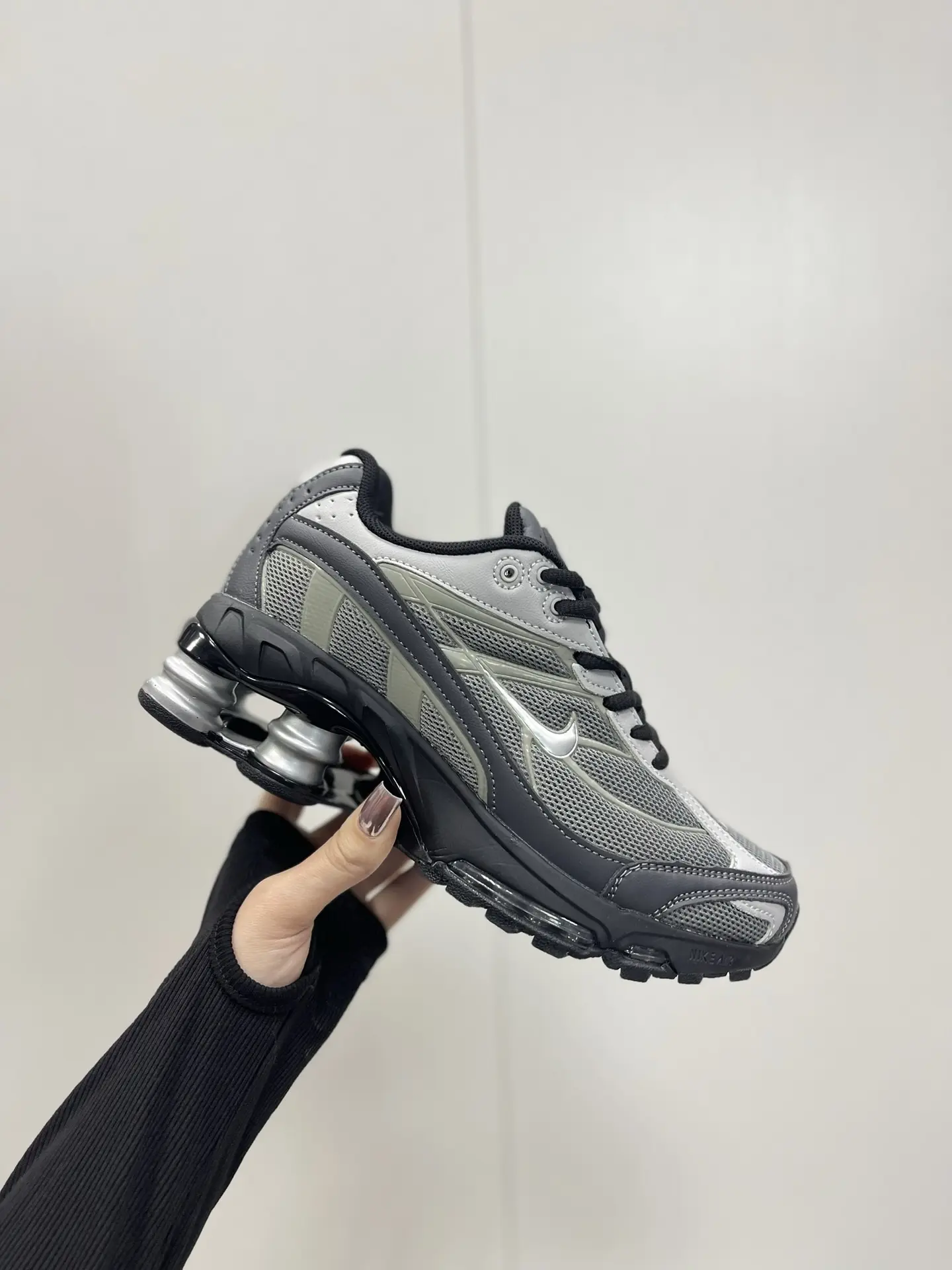 Кроссовки женские «NIKE»🩷
.
Размер: 36-41
.
Цена: 3.699₽

Магазин URBAN ждёт тебя каждый день с 11:
