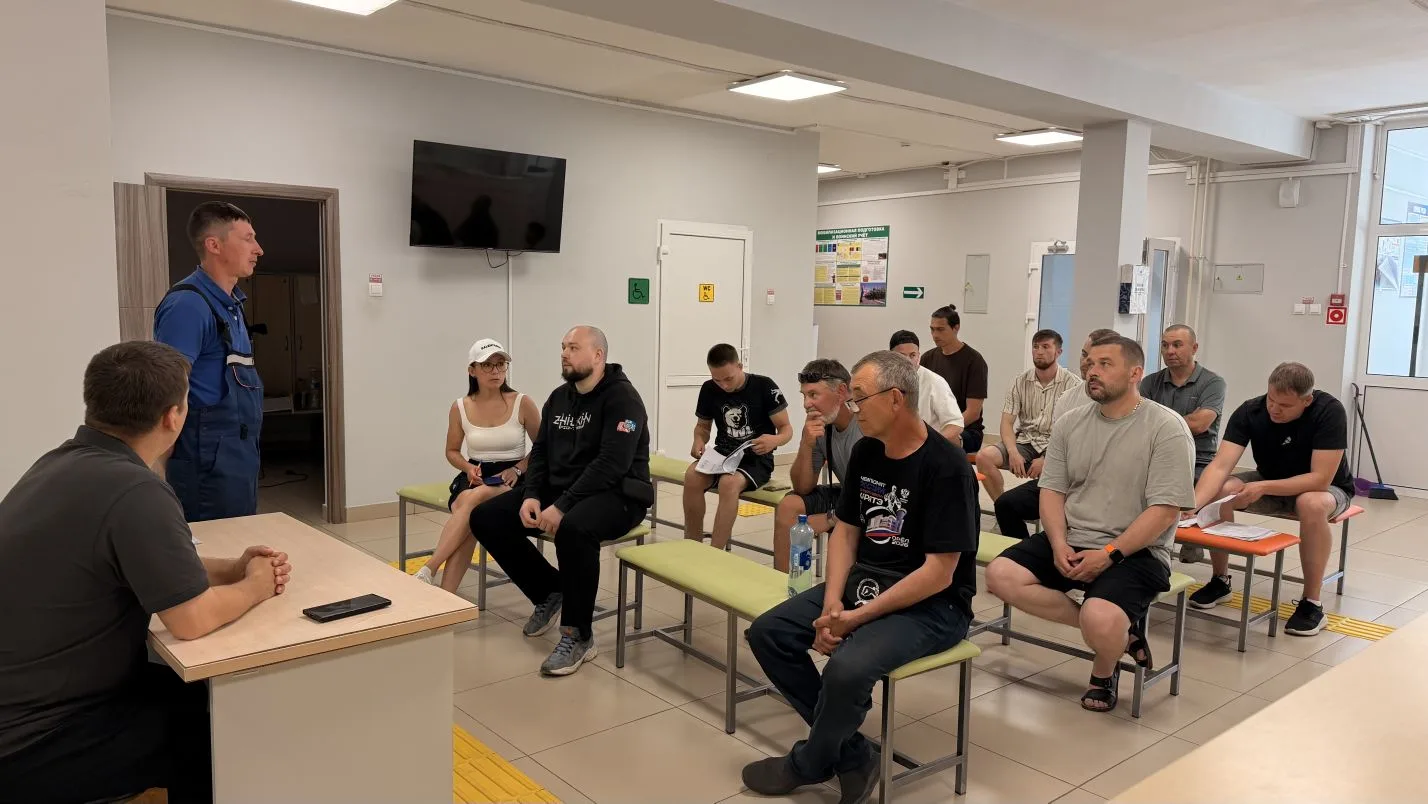11 июня в спортивной школе № 11 прошло очередное собрание трудового коллектива.

В ходе встречи были