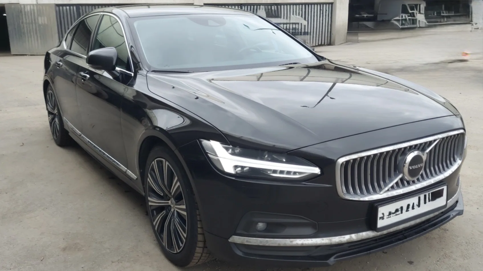 ⚡️На складе партнера⚡️
Предлагаем вашему вниманию: Volvo S90 D5 Inscription 8AT AWD
2021 год выпуска