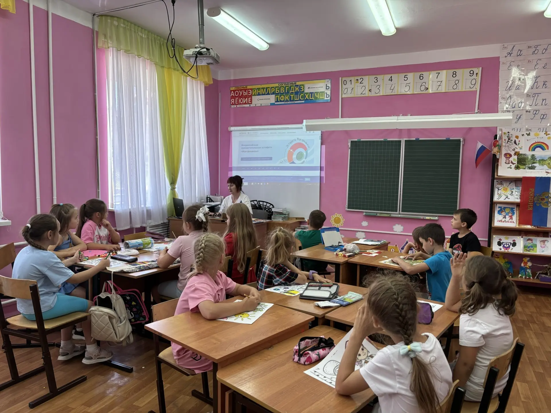 💡 Финансовая грамотность — это важно! Наши ребята учатся защищать свои деньги

Лето в разгаре, а во