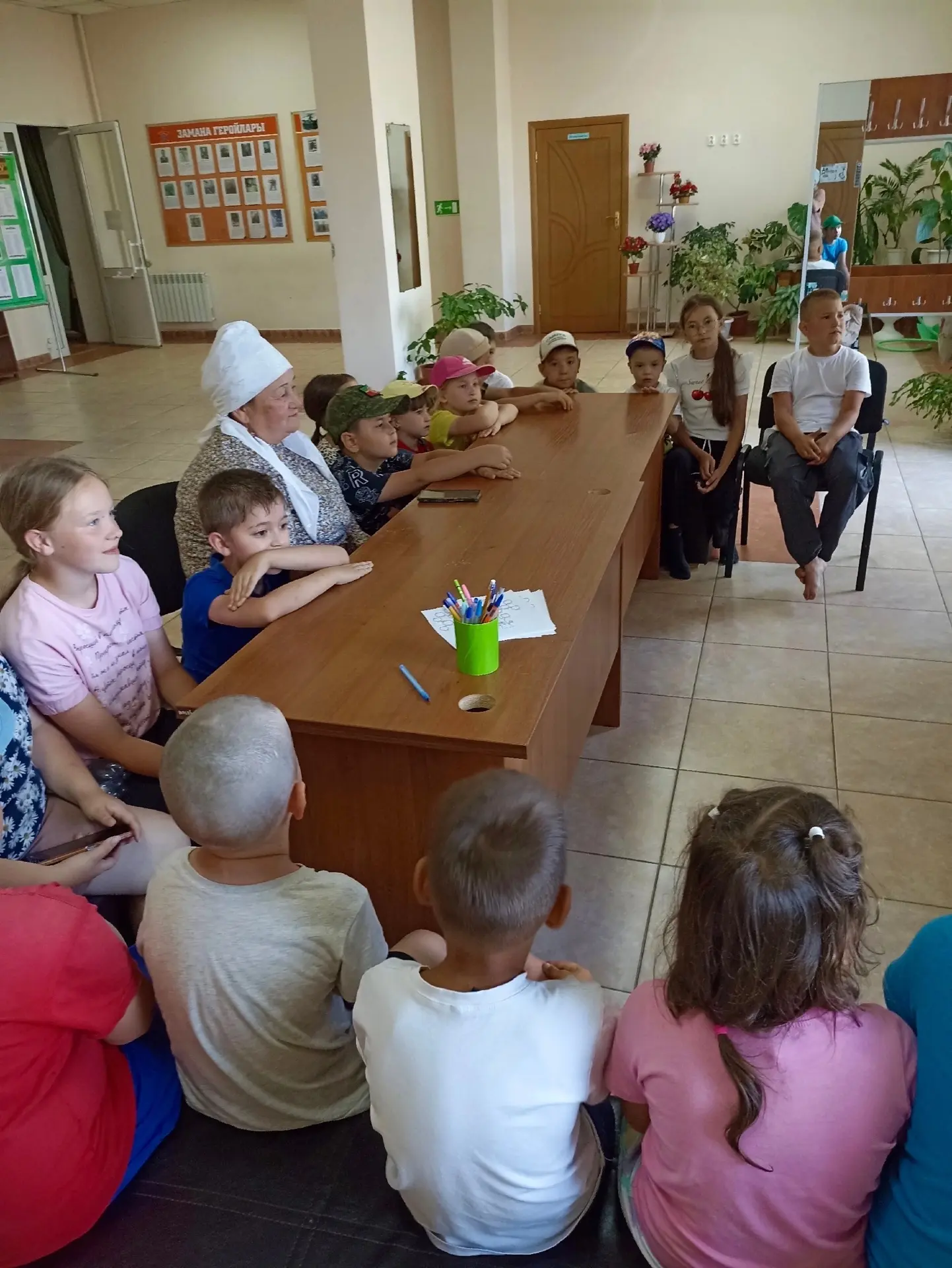 Бүгенге көндә гореф-гадәтләр, гаилә традицияләре белән кызыксыну, буыннар бәйләнеше, исем-фамилияләр