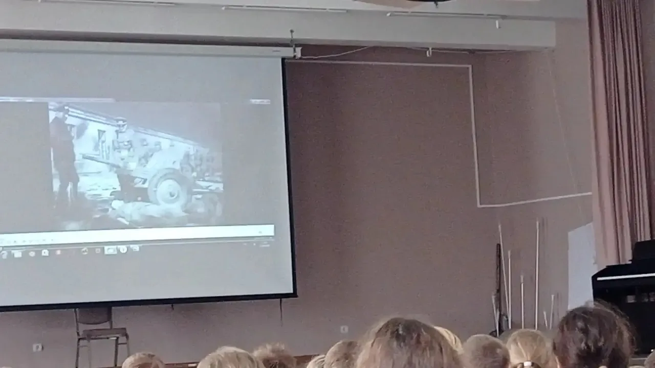 🕊️В лагере прошел тематический день, посвященный Дню памяти и скорби🕊️

В преддверии памятной даты
