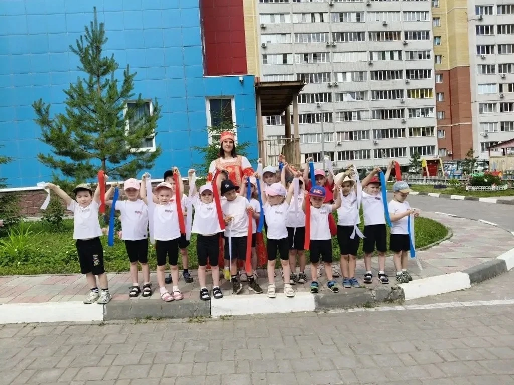 🇷🇺Накануне 12 июня мы провели праздничное мероприятие на свежем воздухе, постарались сделать его п