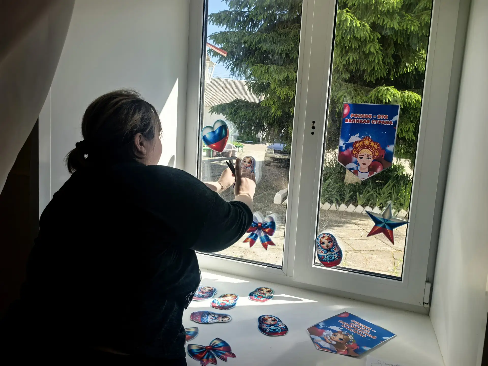 ✒️ Акция "Окна России!" 🇷🇺

✅️В преддверии Дня России педагогом-психологом и руководителем кружка 