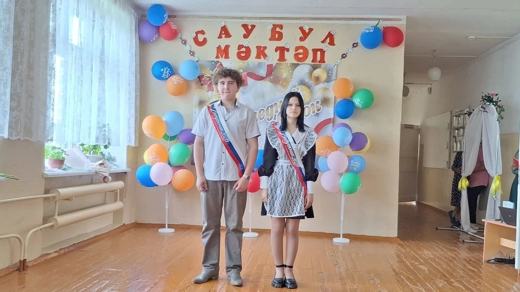 26 май көнне Урдалы гомуми төп белем бирү мәктәбендә  “Соңгы кыңгырау”  бәйрәме үткәрелде. Бәйрәм ли