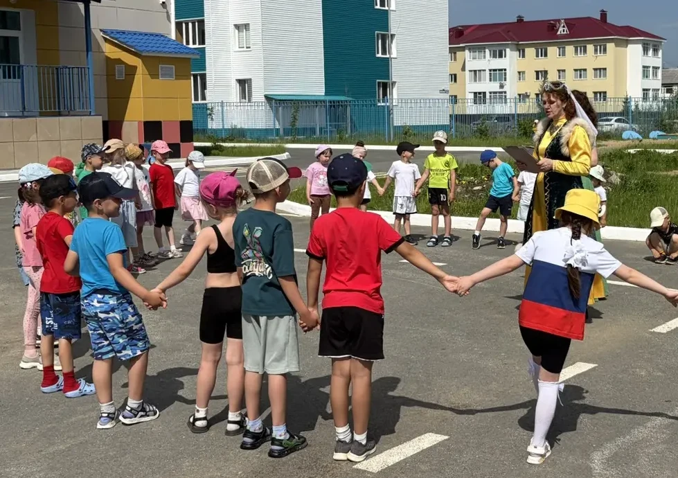 Дружбой надо дорожить, без неё нам трудно жить! 🤗

Слово «дружба» такое тёплое и светлое, правда? О